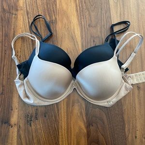 2 Victoria’s Secret Very Sexy Plunge bras